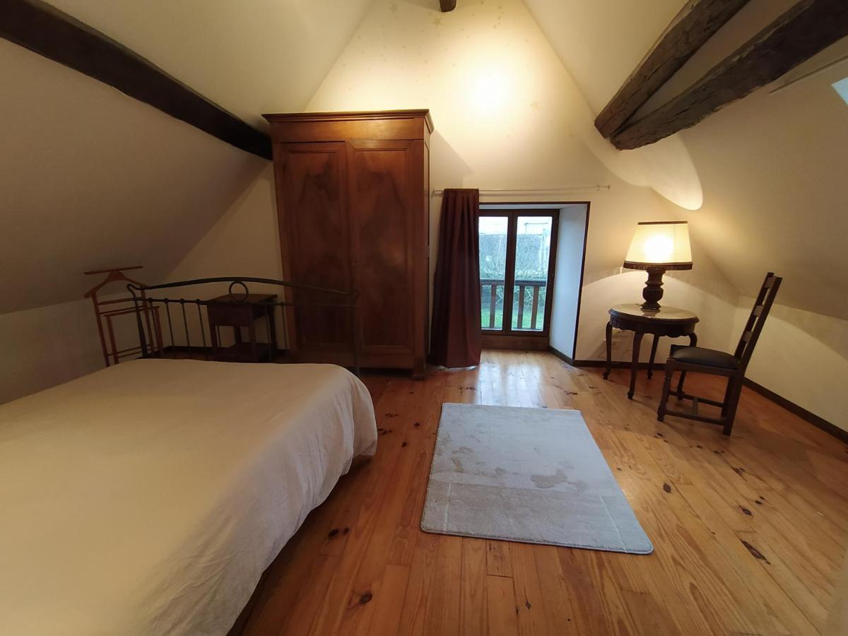 Gite Du Vieux Cedre Ecueille Dış mekan fotoğraf